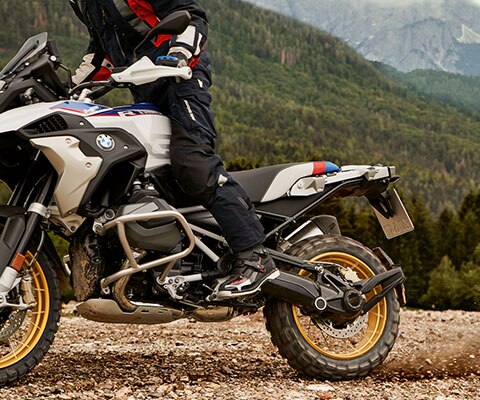 Η BMW R 1250 GS με βελτιωμένη ικανότητα σε off - road διαδρομές.