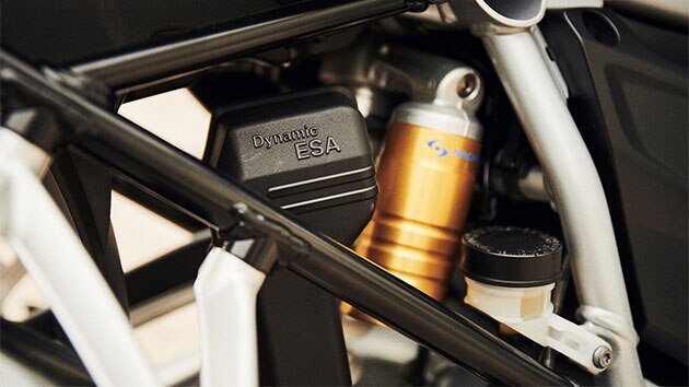 Η BMW R 1250 GS με Dynamic ESA ως βασικός εξοπλισμός