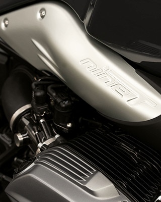R nineT Pure επιγραφή "nineT"