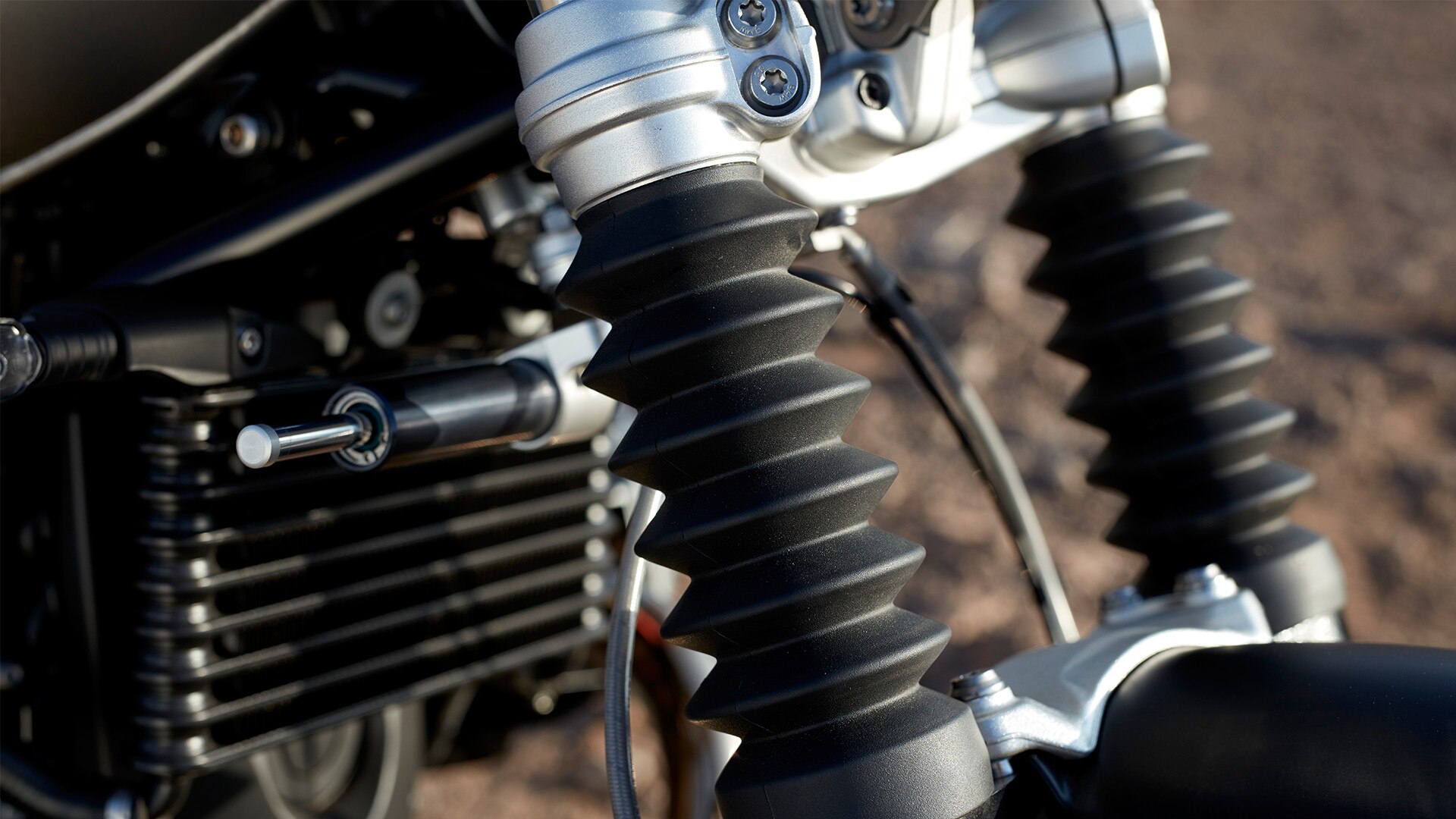 R nineT Scrambler τηλεσκοπικό πιρούνι με φυσούνα