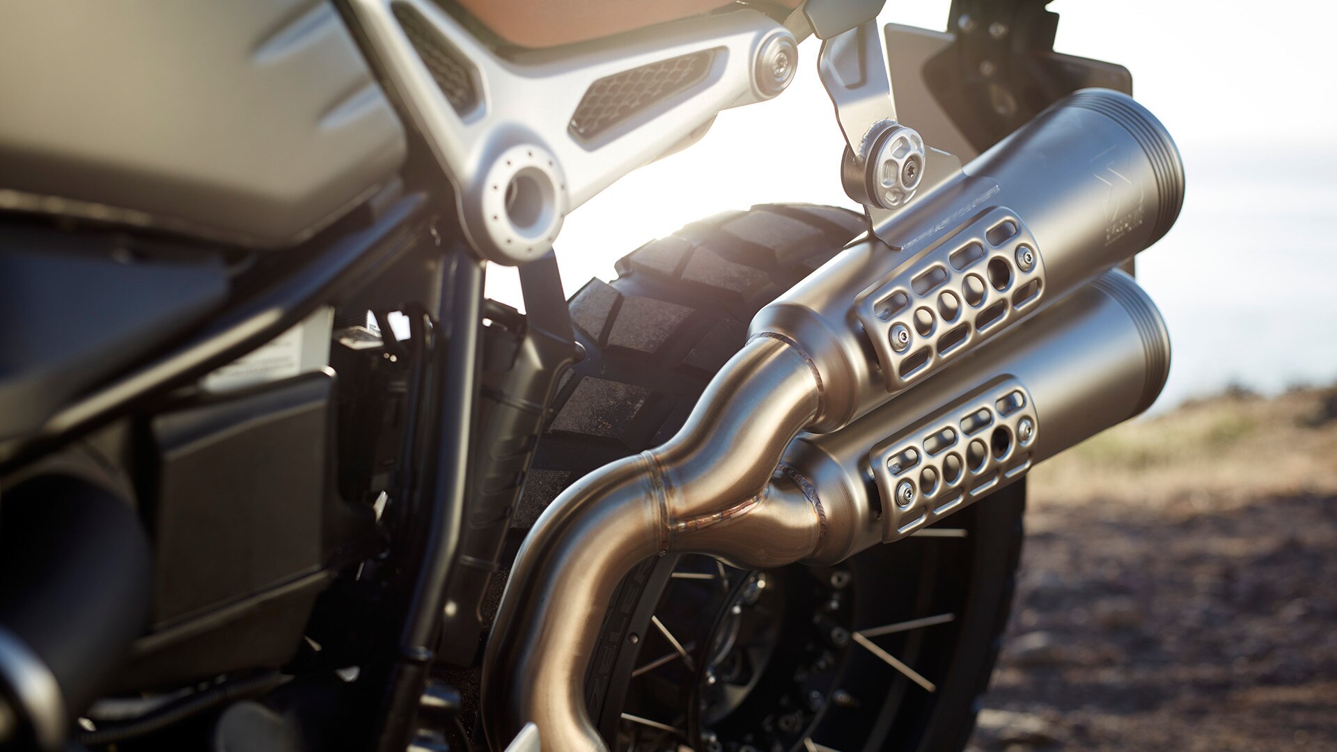 R nineT Scrambler σύστημα εξάτμισης