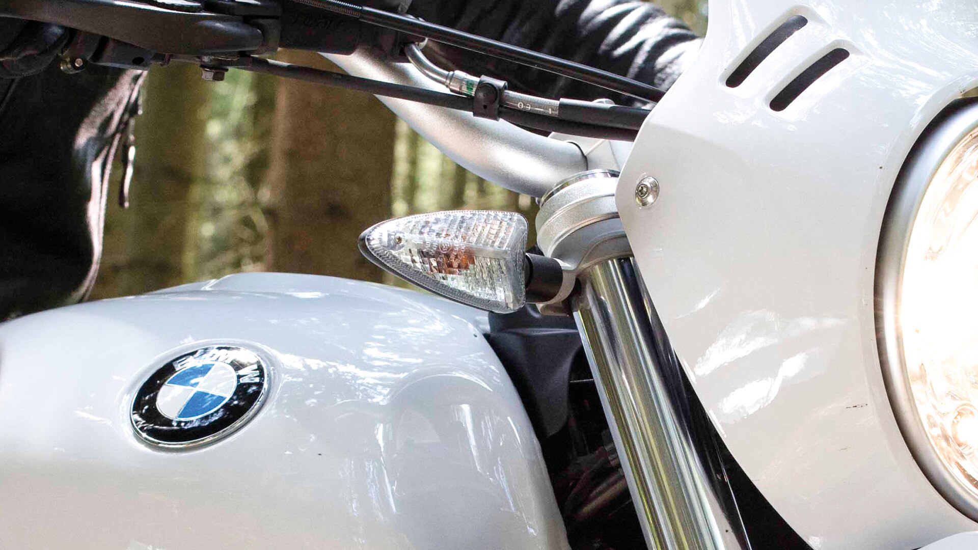 R nineT Urban G/S λευκά φλας.