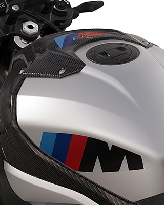 Ρεζερβουάρ της M 1000 R από την BMW Motorrad με έγχρωμη M Tape