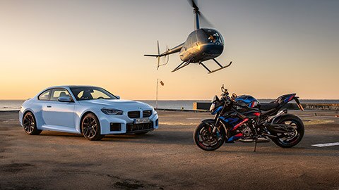 BMW M2 δίπλα από την M R
