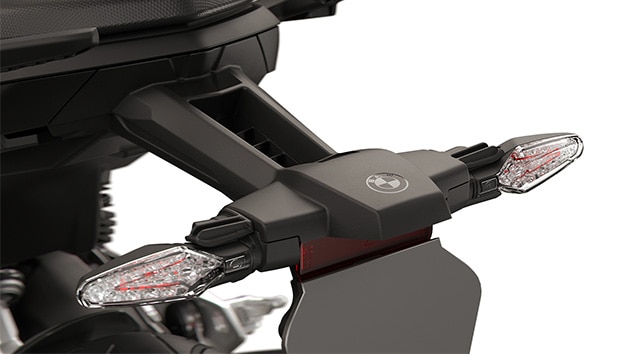 Το σπορ πίσω μέρος της F 900 R της BMW Motorrad