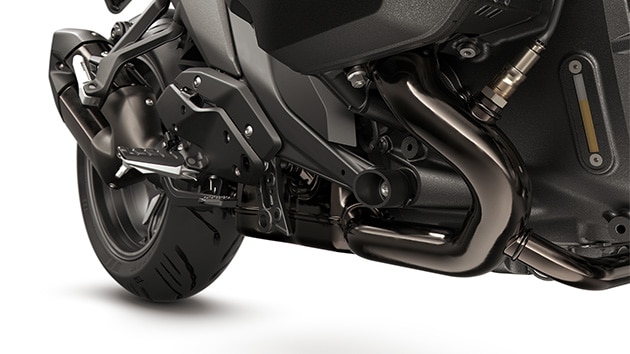 Σύστημα εξαγωγής καυσαερίων σε Dark Chrome της R 1300 R από την BMW Motorrad