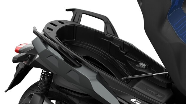 Βλέπουμε το ανοικτό Flexcase της C 400 X.